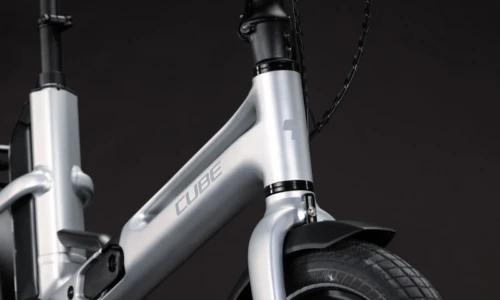 Bicicleta eléctrica Cube Fold Hybrid 540 silverstar´n´reflex – detalle 4 | Ebike.es