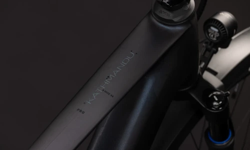 Bicicleta eléctrica Cube Kathmandu Hybrid C:62 Pro 400X liquidsteel´n´prizm Barra alta – detalle 1 | Ebike.es