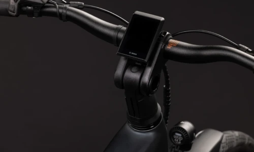 Bicicleta eléctrica Cube Kathmandu Hybrid Deluxe EXC 800 stealthgrey´n´grey Cuadro semiabierto – detalle 2 | Ebike.es