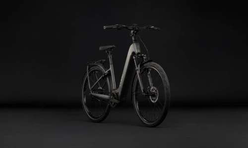 Bicicleta eléctrica Cube Kathmandu Hybrid Deluxe Pro 800 blackforest´n´chrome Cuadro abierto – vista frontal | Ebike.es