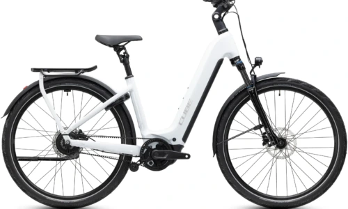 Bicicleta eléctrica Cube Kathmandu Hybrid Deluxe Pro 800 metallicwhite´n´chrome Cuadro abierto – vista lateral | Ebike.es