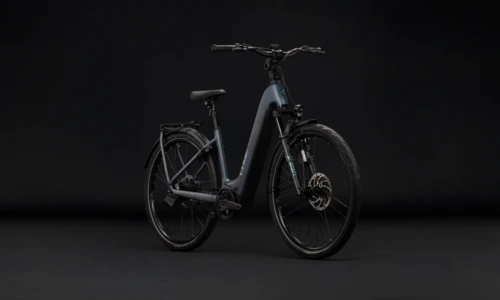 Bicicleta eléctrica Cube Kathmandu Hybrid Deluxe SLX 800 mineralblue´n´blue Cuadro abierto – vista frontal | Ebike.es