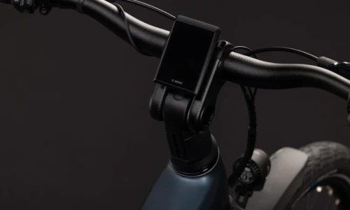 Bicicleta eléctrica Cube Kathmandu Hybrid Deluxe SLX 800 mineralblue´n´blue Cuadro semiabierto – detalle 2 | Ebike.es
