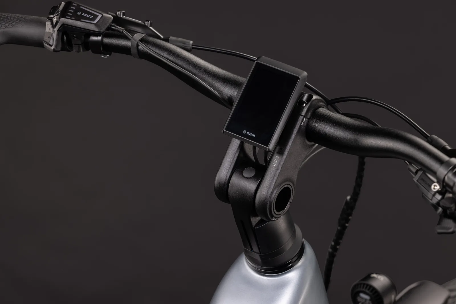 Cube Kathmandu Hybrid EXC 800 Wh slategrey´n´chrome – Bicicleta Eléctrica Trekking 2027 Cuadro abierto ebike.es Gran tienda de bicicletas eléctricas en España 3 Bicicleta eléctrica Cube Kathmandu Hybrid EXC 800 slategrey´n´chrome Cuadro abierto – detalle 1 | Ebike.es