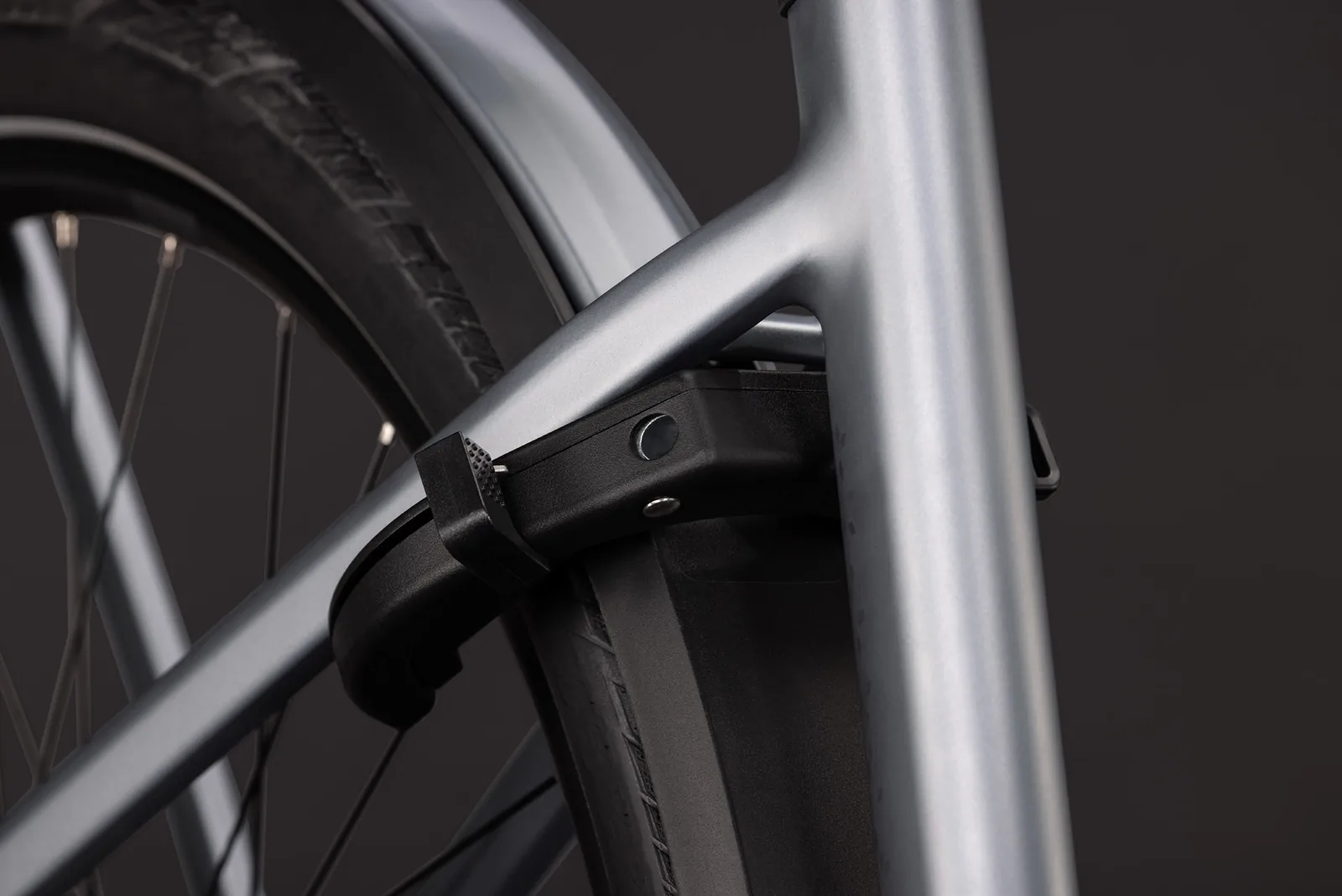 Cube Kathmandu Hybrid EXC 800 Wh slategrey´n´chrome – Bicicleta Eléctrica Trekking 2027 Cuadro abierto ebike.es Gran tienda de bicicletas eléctricas en España 7 Bicicleta eléctrica Cube Kathmandu Hybrid EXC 800 slategrey´n´chrome Cuadro abierto – detalle 5 | Ebike.es