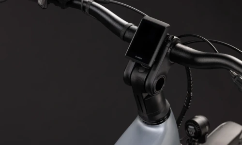 Bicicleta eléctrica Cube Kathmandu Hybrid EXC 800 slategrey´n´chrome Cuadro semiabierto – detalle 2 | Ebike.es