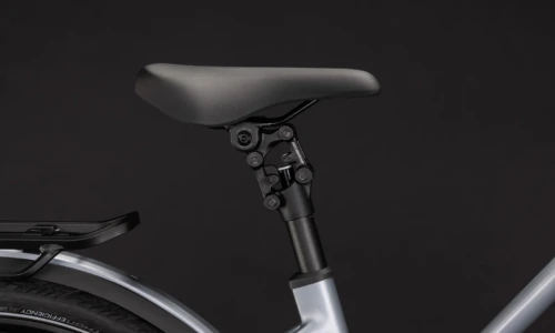 Bicicleta eléctrica Cube Kathmandu Hybrid EXC 800 slategrey´n´chrome Cuadro semiabierto – detalle 3 | Ebike.es