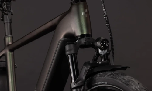 Bicicleta eléctrica Cube Kathmandu Hybrid EXC 800 stellar´n´chrome Barra alta – detalle 5 | Ebike.es