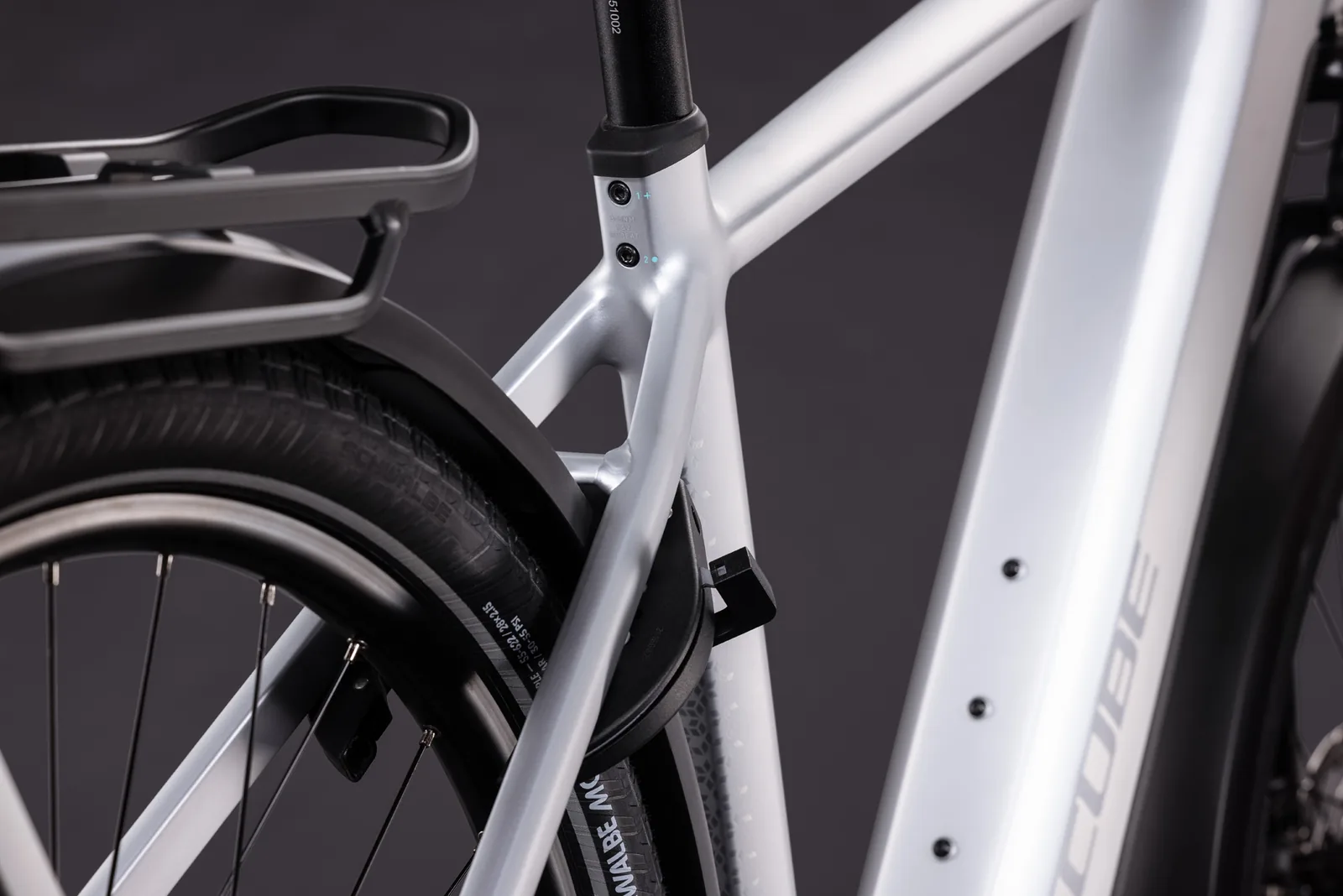 Cube Kathmandu Hybrid ONE 800 Wh silverstar´n´reflex – Bicicleta Eléctrica Trekking 2027 Barra alta ebike.es Gran tienda de bicicletas eléctricas en España 5 Bicicleta eléctrica Cube Kathmandu Hybrid ONE 800 silverstar´n´reflex Barra alta – detalle 3 | Ebike.es