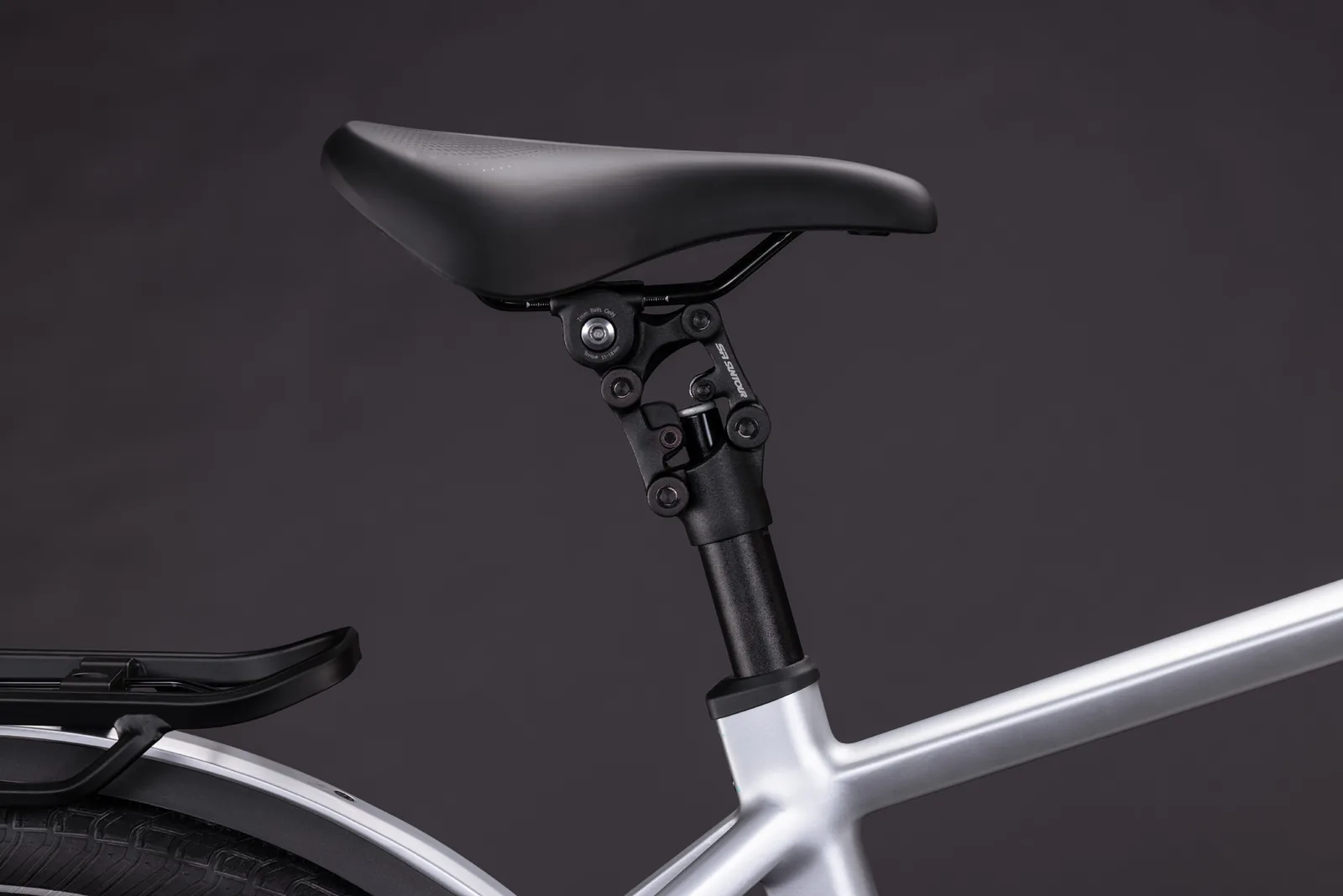 Cube Kathmandu Hybrid ONE 800 Wh silverstar´n´reflex – Bicicleta Eléctrica Trekking 2027 Barra alta ebike.es Gran tienda de bicicletas eléctricas en España 6 Bicicleta eléctrica Cube Kathmandu Hybrid ONE 800 silverstar´n´reflex Barra alta – detalle 4 | Ebike.es