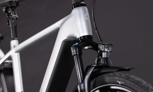 Cube Kathmandu Hybrid ONE 800 Wh silverstar´n´reflex – Bicicleta Eléctrica Trekking 2027 Barra alta ebike.es Gran tienda de bicicletas eléctricas en España 14 Bicicleta eléctrica Cube Kathmandu Hybrid ONE 800 silverstar´n´reflex Barra alta – detalle 5 | Ebike.es