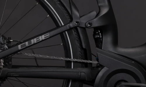 Cube Kathmandu Hybrid ONE11 HPC SLT 800 Wh carbon´n´silverdust – Bicicleta Eléctrica Trekking 2027 Cuadro abierto ebike.es Gran tienda de bicicletas eléctricas en España 13 Bicicleta eléctrica Cube Kathmandu Hybrid ONE11 HPC SLT 800 carbon´n´silverdust Cuadro abierto – detalle 4 | Ebike.es