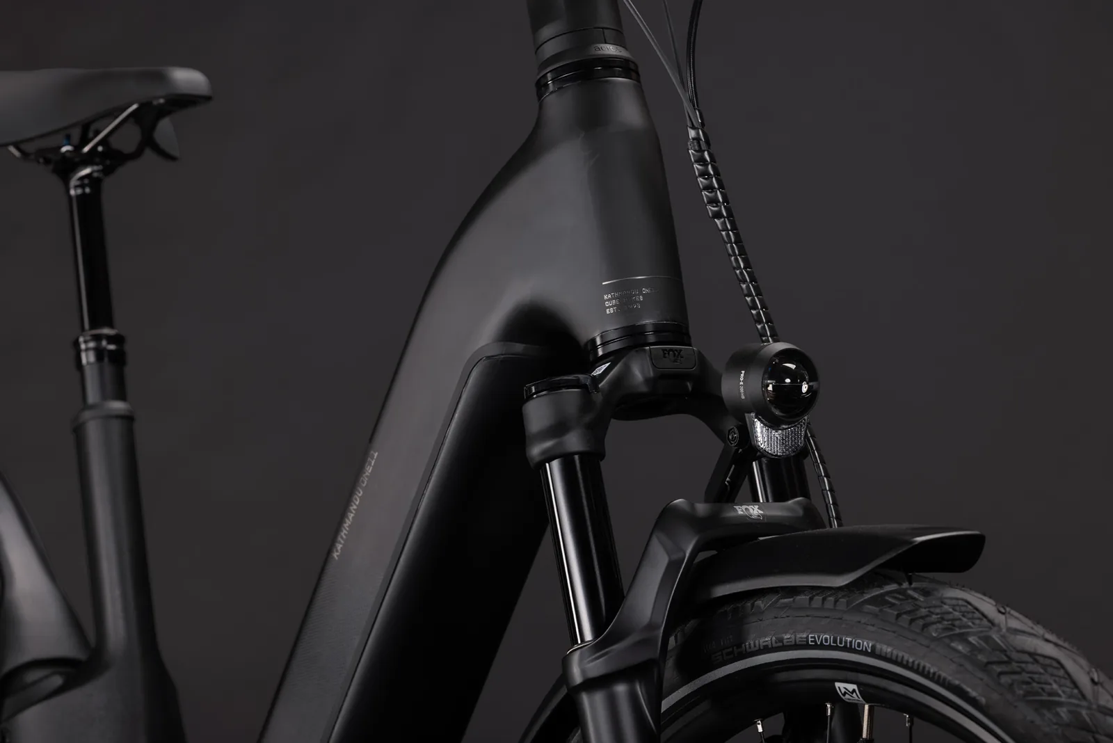 Cube Kathmandu Hybrid ONE11 HPC SLT 800 Wh carbon´n´silverdust – Bicicleta Eléctrica Trekking 2027 Cuadro abierto ebike.es Gran tienda de bicicletas eléctricas en España 7 Bicicleta eléctrica Cube Kathmandu Hybrid ONE11 HPC SLT 800 carbon´n´silverdust Cuadro abierto – detalle 5 | Ebike.es