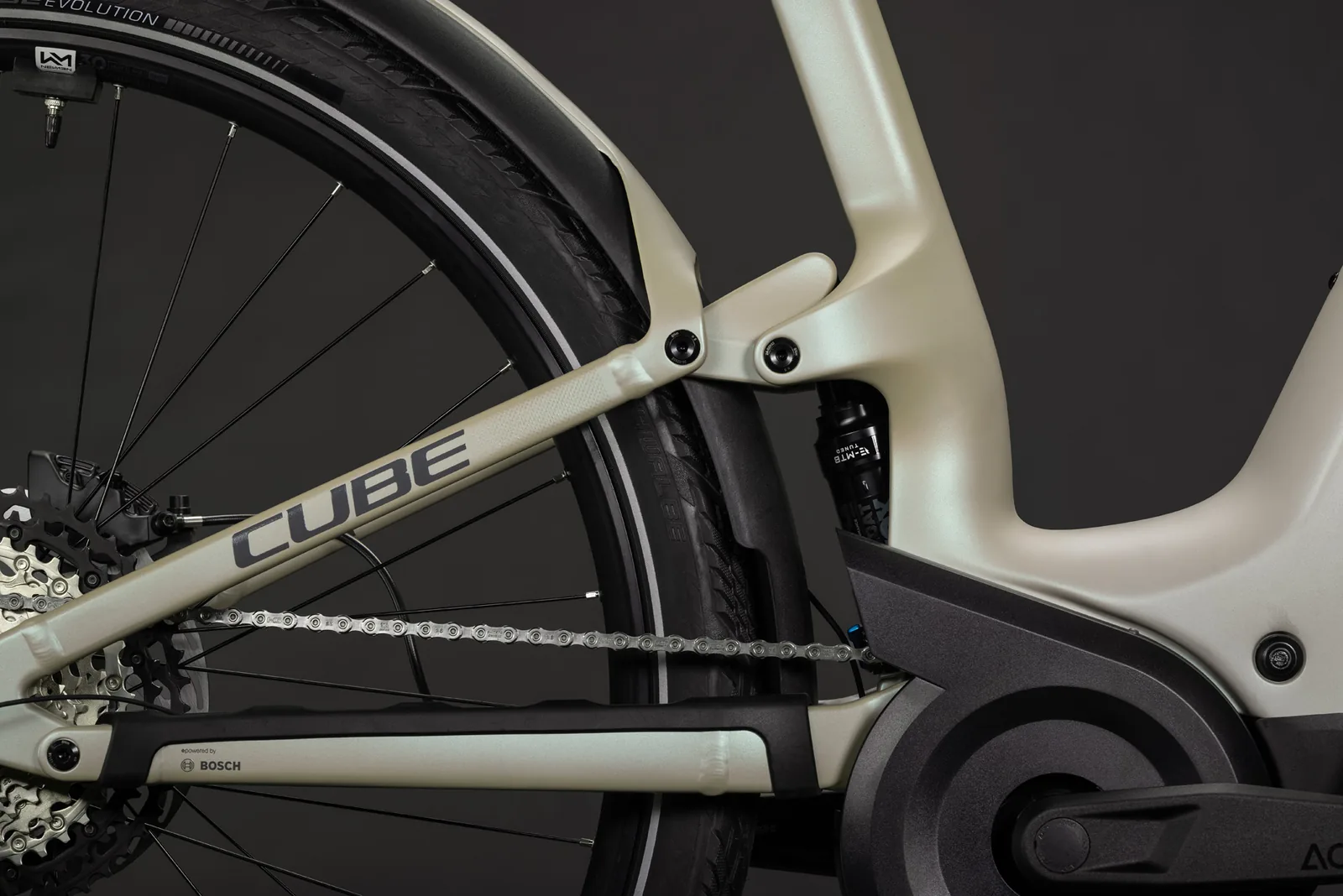 Cube Kathmandu Hybrid ONE11 HPC SLT 800 Wh glintsand´n´oatgrey – Bicicleta Eléctrica Trekking 2027 Cuadro abierto ebike.es Gran tienda de bicicletas eléctricas en España 5 Bicicleta eléctrica Cube Kathmandu Hybrid ONE11 HPC SLT 800 glintsand´n´oatgrey Cuadro abierto – detalle 3 | Ebike.es