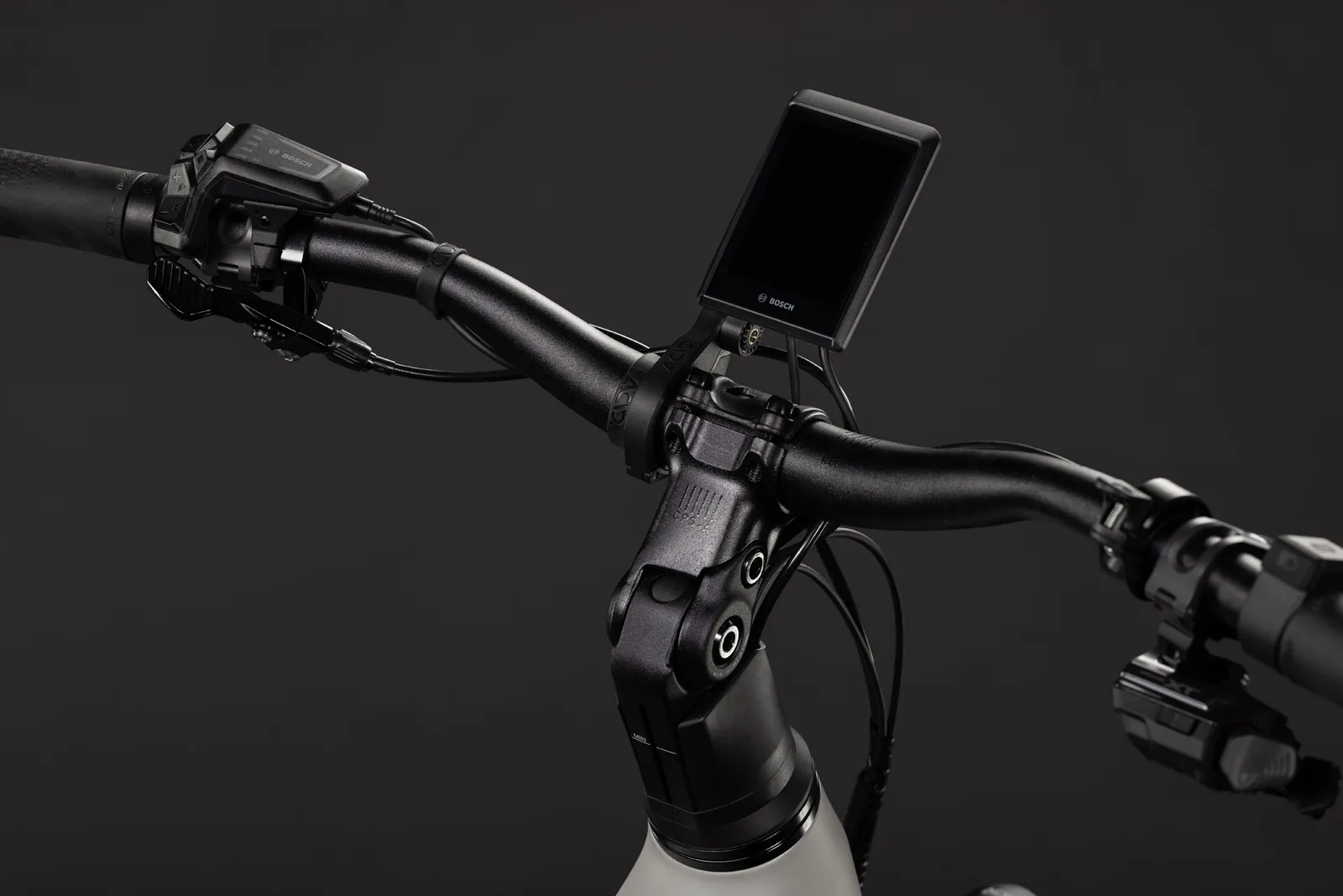 Cube Kathmandu Hybrid ONE11 HPC SLT 800 Wh glintsand´n´oatgrey – Bicicleta Eléctrica Trekking 2027 Cuadro abierto ebike.es Gran tienda de bicicletas eléctricas en España 8 Bicicleta eléctrica Cube Kathmandu Hybrid ONE11 HPC SLT 800 glintsand´n´oatgrey Cuadro abierto – detalle 6 | Ebike.es