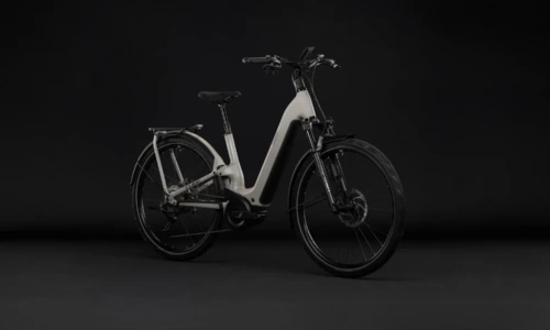 Cube Kathmandu Hybrid ONE11 HPC SLT 800 Wh glintsand´n´oatgrey – Bicicleta Eléctrica Trekking 2027 Cuadro abierto ebike.es Gran tienda de bicicletas eléctricas en España 10 Bicicleta eléctrica Cube Kathmandu Hybrid ONE11 HPC SLT 800 glintsand´n´oatgrey Cuadro abierto – vista frontal | Ebike.es