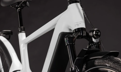 Bicicleta eléctrica Cube Kathmandu Hybrid ONE11 HPC SLX 800 metallicwhite´n´prizm Barra alta – detalle 5 | Ebike.es
