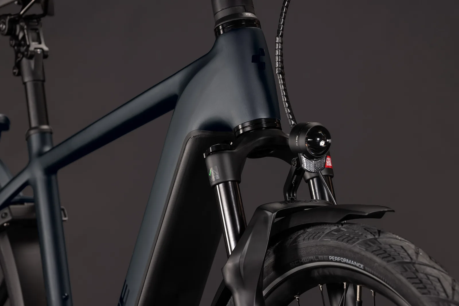 Cube Kathmandu Hybrid Pro 800 Wh coal´n´black – Bicicleta Eléctrica Trekking 2027 Barra alta ebike.es Gran tienda de bicicletas eléctricas en España 7 Bicicleta eléctrica Cube Kathmandu Hybrid Pro 800 coal´n´black Barra alta – detalle 5 | Ebike.es