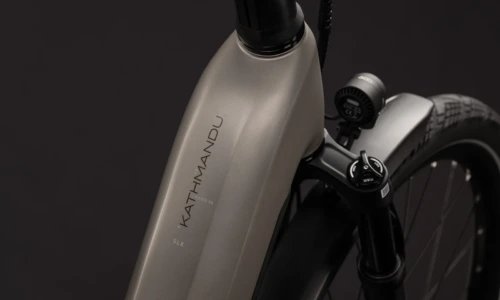 Cube Kathmandu Hybrid SLX 800 Wh flashstone´n´chrome – Bicicleta Eléctrica Trekking 2027 Cuadro abierto ebike.es Gran tienda de bicicletas eléctricas en España 10 Bicicleta eléctrica Cube Kathmandu Hybrid SLX 800 flashstone´n´chrome Cuadro abierto – detalle 1 | Ebike.es