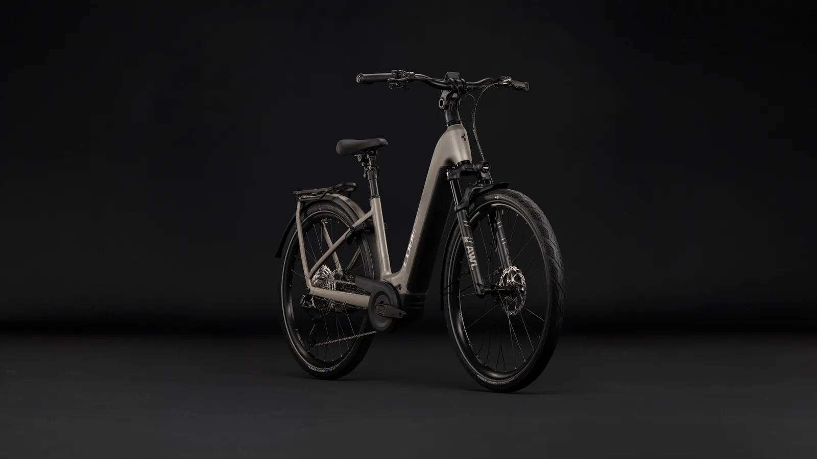 Cube Kathmandu Hybrid SLX 800 Wh flashstone´n´chrome – Bicicleta Eléctrica Trekking 2027 Cuadro abierto ebike.es Gran tienda de bicicletas eléctricas en España 2 Bicicleta eléctrica Cube Kathmandu Hybrid SLX 800 flashstone´n´chrome Cuadro abierto – vista frontal | Ebike.es