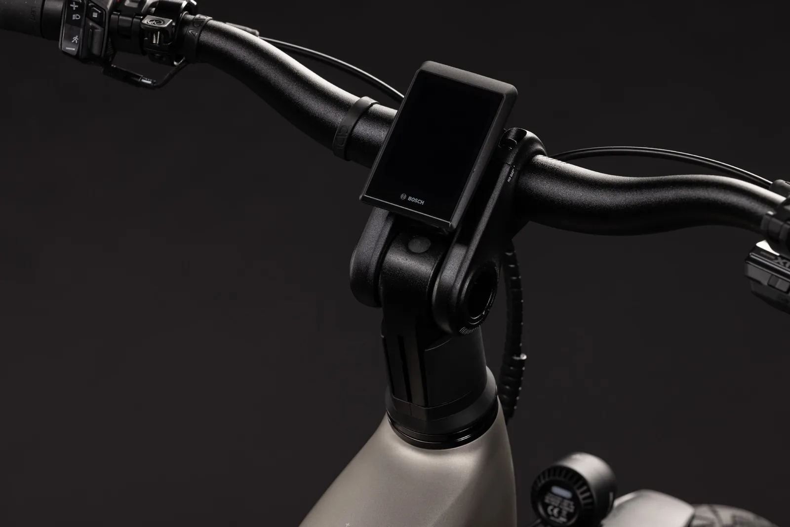 Cube Kathmandu Hybrid SLX 800 Wh flashstone´n´chrome – Bicicleta Eléctrica Trekking 2027 Cuadro semiabierto ebike.es Gran tienda de bicicletas eléctricas en España 4 Bicicleta eléctrica Cube Kathmandu Hybrid SLX 800 flashstone´n´chrome Cuadro semiabierto – detalle 2 | Ebike.es