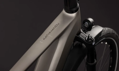 Bicicleta eléctrica Cube Kathmandu Hybrid SLX 800 flashstone´n´chrome Barra alta – detalle 1 | Ebike.es