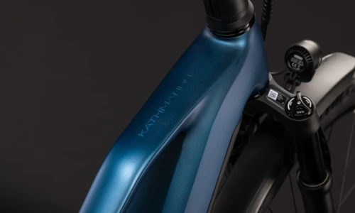 Bicicleta eléctrica Cube Kathmandu Hybrid SLX 800 nebula´n´prizm Cuadro semiabierto – detalle 1 | Ebike.es