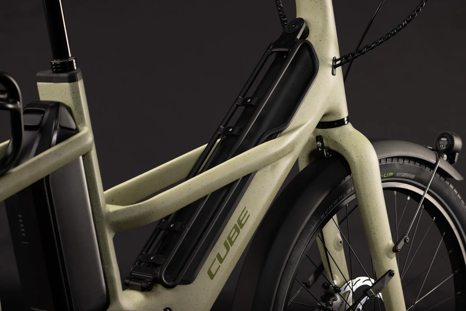 Cube Longtail Hybrid Deluxe 800 Wh sandgrit´n´black – Bicicleta Eléctrica de Carga 2027 ebike.es Gran tienda de bicicletas eléctricas en España 3 Bicicleta eléctrica Cube Longtail Hybrid Deluxe 800 sandgrit´n´black – detalle 1 | Ebike.es