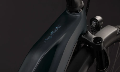 Bicicleta eléctrica Cube Nuride Hybrid EXC 800 coal´n´chrome Cuadro semiabierto – detalle 1 | Ebike.es