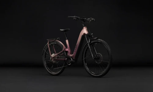 Cube Nuride Hybrid ONE11 HPC SLX 800 Wh mauve´n´black – Bicicleta Eléctrica Trekking 2027 Cuadro abierto ebike.es Gran tienda de bicicletas eléctricas en España 9 Bicicleta eléctrica Cube Nuride Hybrid ONE11 HPC SLX 800 mauve´n´black Cuadro abierto – vista frontal | Ebike.es