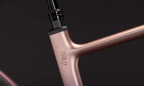 Bicicleta eléctrica Cube Nuride Hybrid ONE11 HPC SLX 800 mauve´n´black Barra alta – detalle 4 | Ebike.es