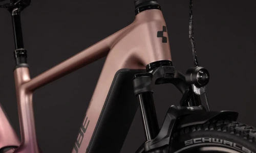 Bicicleta eléctrica Cube Nuride Hybrid ONE11 HPC SLX 800 mauve´n´black Barra alta – detalle 6 | Ebike.es