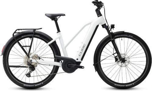 Bicicleta eléctrica Cube Nuride Hybrid Performance 720 metallicwhite´n´grey Cuadro semiabierto – vista lateral | Ebike.es