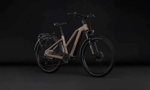 Bicicleta eléctrica Cube Nuride Hybrid Pro 800 cappuccino´n´black Cuadro semiabierto – vista frontal | Ebike.es