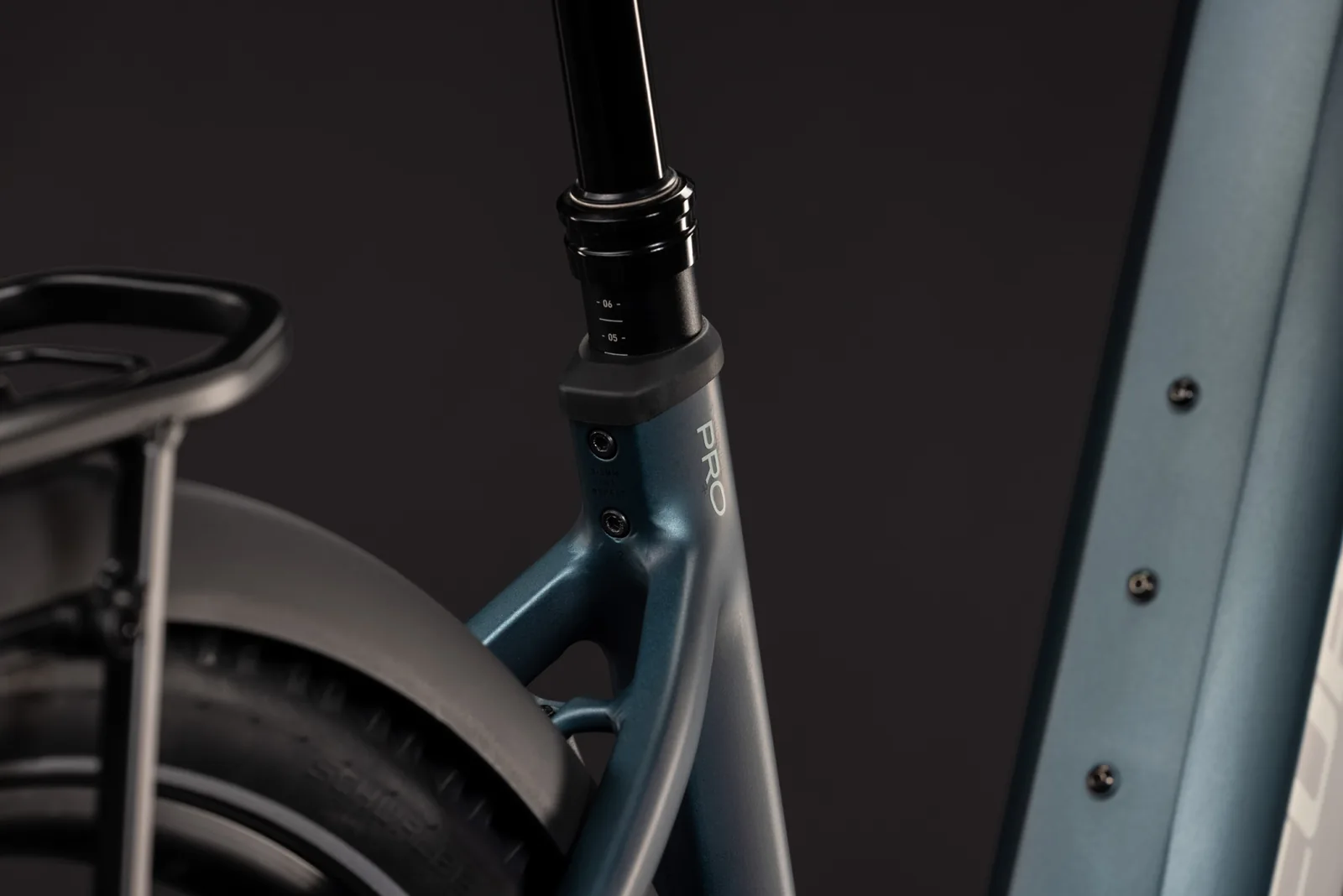 Cube Nuride Hybrid Pro 800 Wh deepteal´n´blue – Bicicleta Eléctrica Trekking 2027 Cuadro abierto ebike.es Gran tienda de bicicletas eléctricas en España 5 Bicicleta eléctrica Cube Nuride Hybrid Pro 800 deepteal´n´blue Cuadro abierto – detalle 3 | Ebike.es
