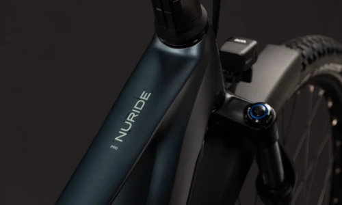 Bicicleta eléctrica Cube Nuride Hybrid Pro 800 deepteal´n´blue Barra alta – detalle 2 | Ebike.es