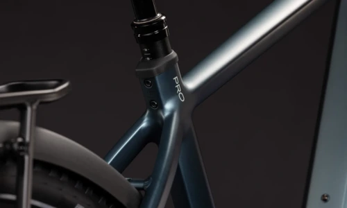 Bicicleta eléctrica Cube Nuride Hybrid Pro 800 deepteal´n´blue Barra alta – detalle 3 | Ebike.es
