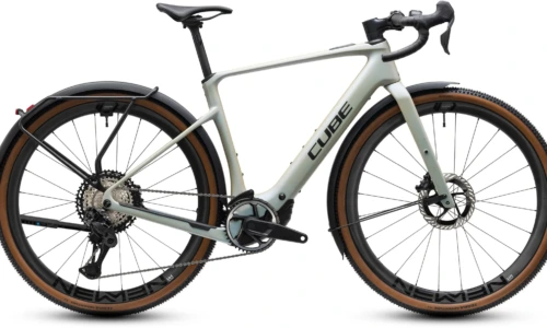 Bicicleta eléctrica Cube Nuroad Hybrid C:62 SLX 400X FE glintsand´n´black – vista lateral | Ebike.es