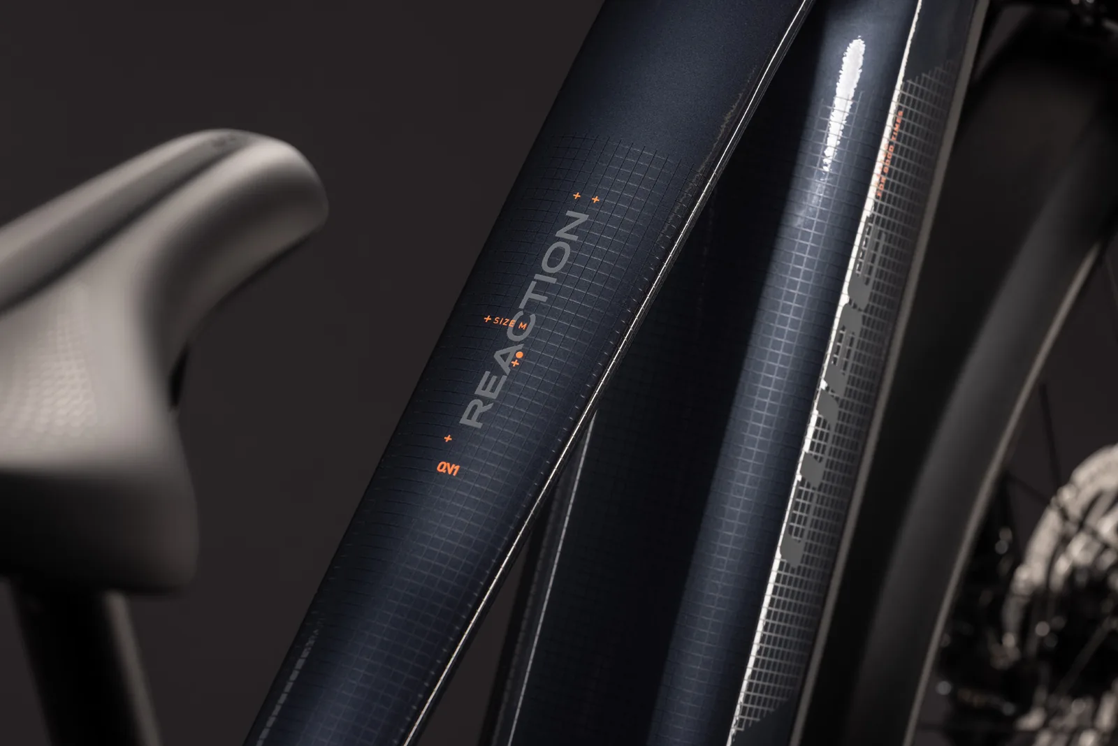 Cube Reaction Hybrid ONE 720 FE oolonggrey´n´reflex – Bicicleta Eléctrica de Montaña 2027 Barra alta ebike.es Gran tienda de bicicletas eléctricas en España 4 Bicicleta eléctrica Cube Reaction Hybrid ONE 720 FE oolonggrey´n´reflex Barra alta – detalle 2 | Ebike.es