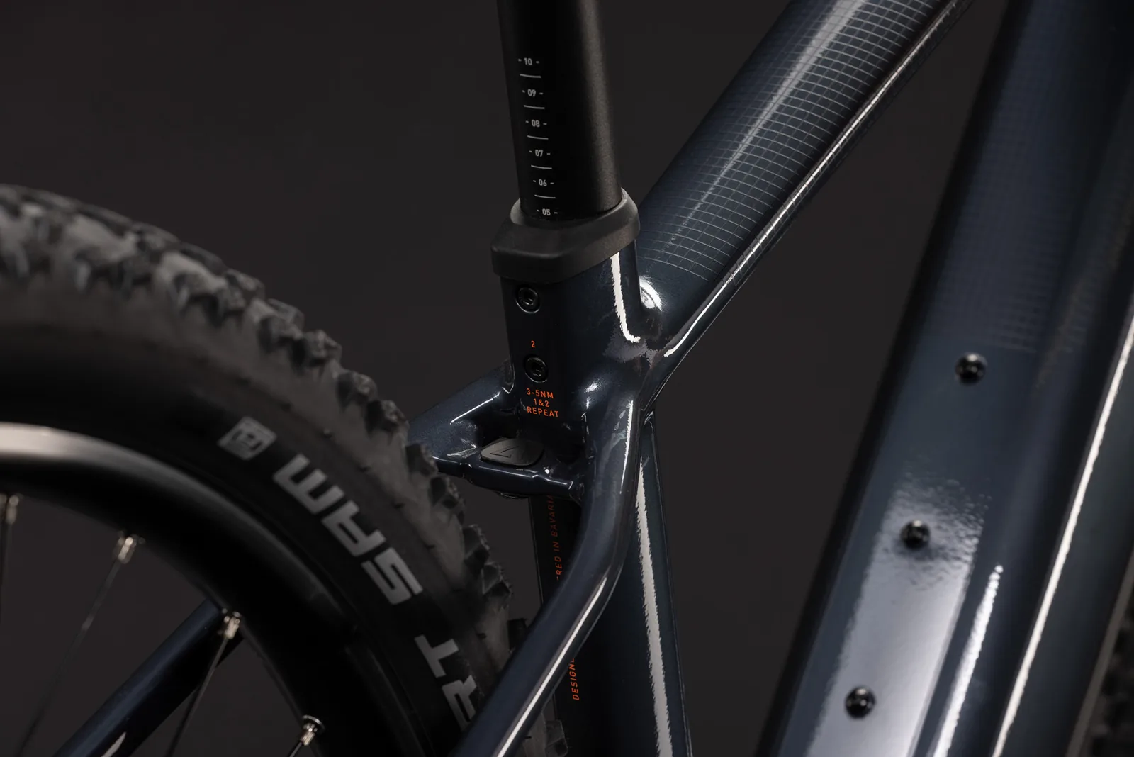 Cube Reaction Hybrid ONE 720 Wh oolonggrey´n´reflex – Bicicleta Eléctrica de Montaña 2027 Barra alta ebike.es Gran tienda de bicicletas eléctricas en España 5 Bicicleta eléctrica Cube Reaction Hybrid ONE 720 oolonggrey´n´reflex Barra alta – detalle 3 | Ebike.es