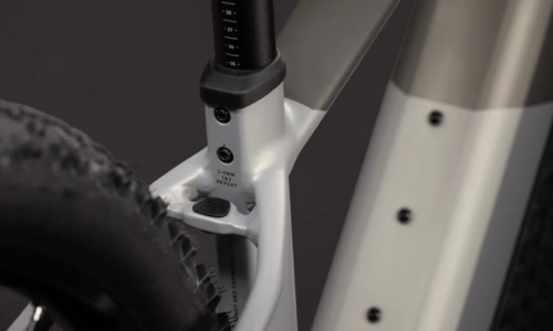 Bicicleta eléctrica Cube Reaction Hybrid ONE 720 pearlsilver´n´chrome Barra alta – detalle 3 | Ebike.es