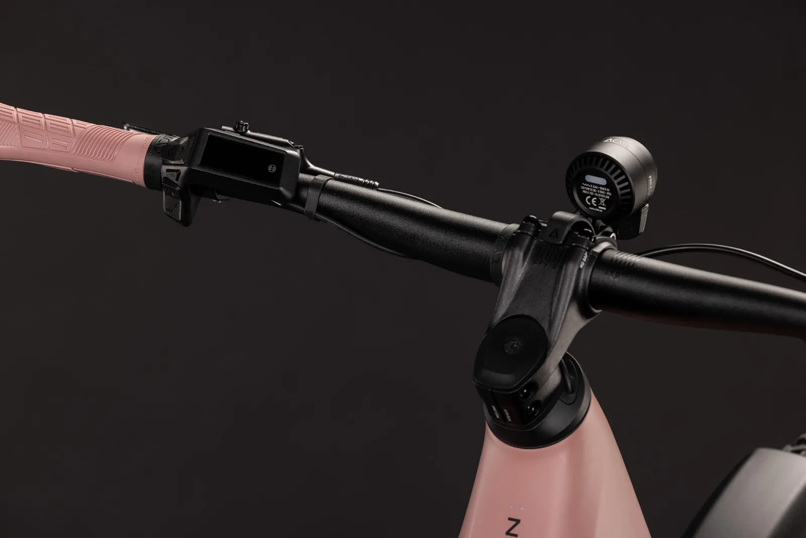 Cube Reaction Hybrid Performance 720 FE ruby´n´black – Bicicleta Eléctrica de Montaña 2027 Cuadro abierto ebike.es Gran tienda de bicicletas eléctricas en España 3 Bicicleta eléctrica Cube Reaction Hybrid Performance 720 FE ruby´n´black Cuadro abierto – detalle 1 | Ebike.es