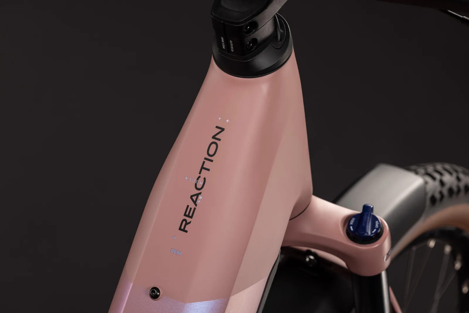 Cube Reaction Hybrid Performance 720 FE ruby´n´black – Bicicleta Eléctrica de Montaña 2027 Cuadro abierto ebike.es Gran tienda de bicicletas eléctricas en España 4 Bicicleta eléctrica Cube Reaction Hybrid Performance 720 FE ruby´n´black Cuadro abierto – detalle 2 | Ebike.es