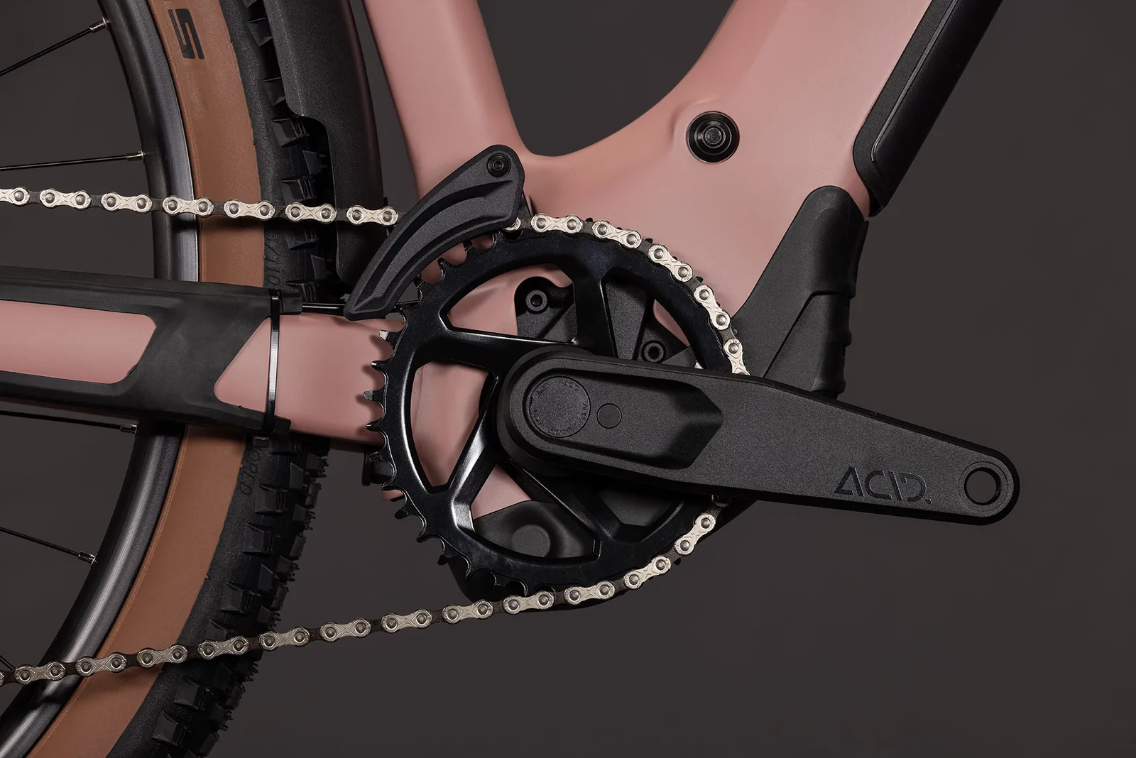Cube Reaction Hybrid Performance 720 FE ruby´n´black – Bicicleta Eléctrica de Montaña 2027 Barra alta ebike.es Gran tienda de bicicletas eléctricas en España 5 Bicicleta eléctrica Cube Reaction Hybrid Performance 720 FE ruby´n´black Barra alta – detalle 3 | Ebike.es