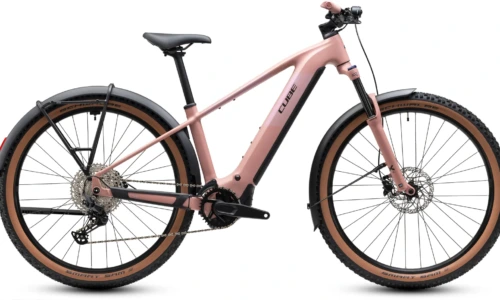 Bicicleta eléctrica Cube Reaction Hybrid Performance 720 FE ruby´n´black Barra alta – vista lateral | Ebike.es