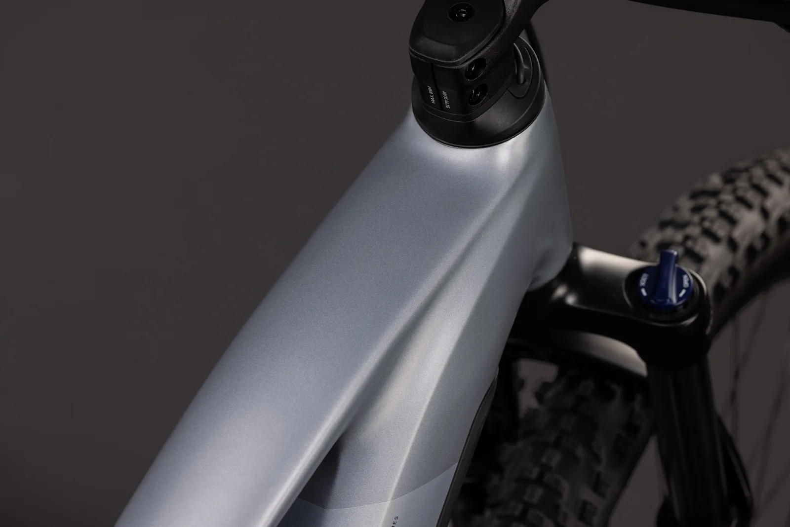 Cube Reaction Hybrid Performance 720 Wh ashgrey´n´prism – Bicicleta Eléctrica de Montaña 2027 Barra alta ebike.es Gran tienda de bicicletas eléctricas en España 3 Bicicleta eléctrica Cube Reaction Hybrid Performance 720 ashgrey´n´prism Barra alta – detalle 1 | Ebike.es