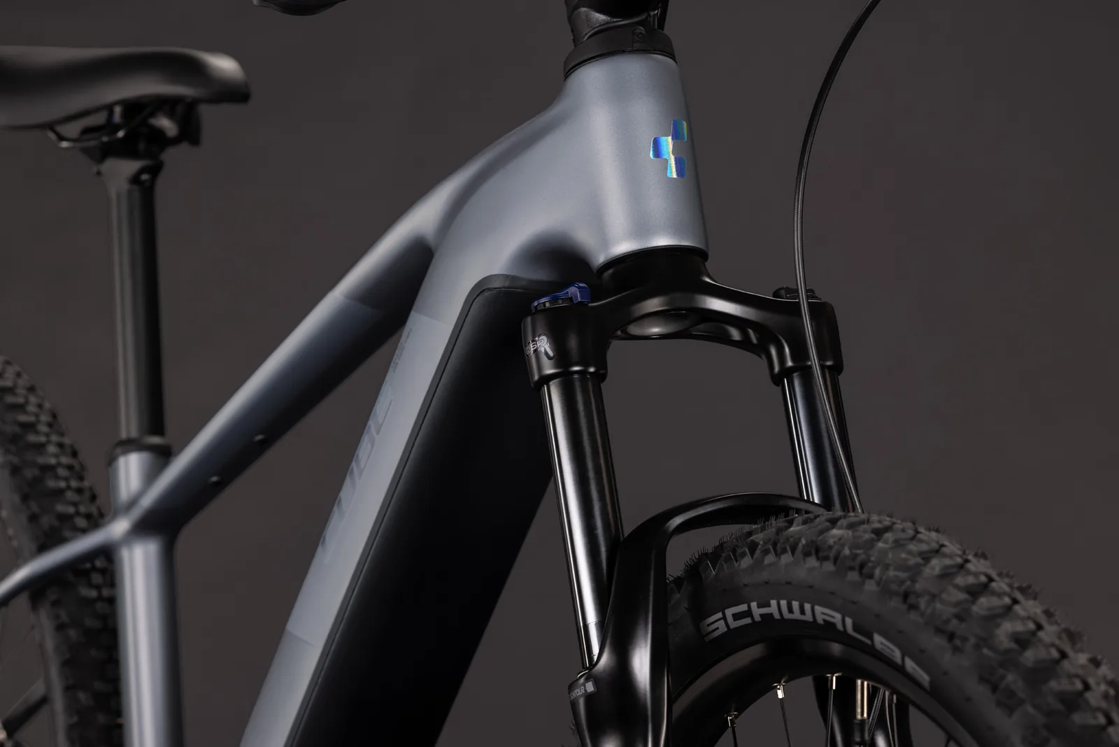 Cube Reaction Hybrid Performance 720 Wh ashgrey´n´prism – Bicicleta Eléctrica de Montaña 2027 Barra alta ebike.es Gran tienda de bicicletas eléctricas en España 6 Bicicleta eléctrica Cube Reaction Hybrid Performance 720 ashgrey´n´prism Barra alta – detalle 4 | Ebike.es