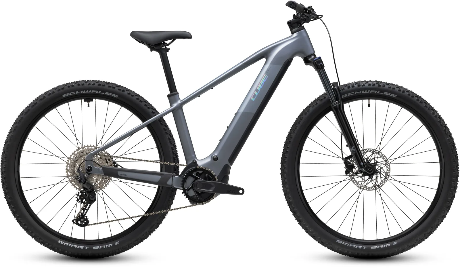 Cube Reaction Hybrid Performance 720 Wh ashgrey´n´prism – Bicicleta Eléctrica de Montaña 2027 Barra alta ebike.es Gran tienda de bicicletas eléctricas en España Bicicleta eléctrica Cube Reaction Hybrid Performance 720 ashgrey´n´prism Barra alta – vista lateral | Ebike.es