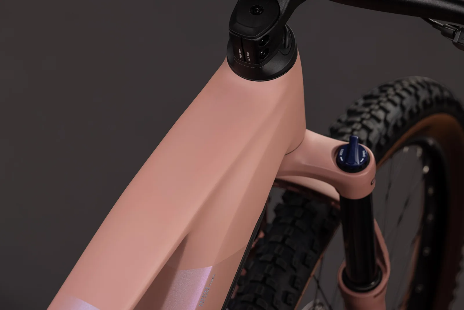 Cube Reaction Hybrid Performance 720 Wh ruby´n´black – Bicicleta Eléctrica de Montaña 2027 Barra alta ebike.es Gran tienda de bicicletas eléctricas en España 3 Bicicleta eléctrica Cube Reaction Hybrid Performance 720 ruby´n´black Barra alta – detalle 1 | Ebike.es