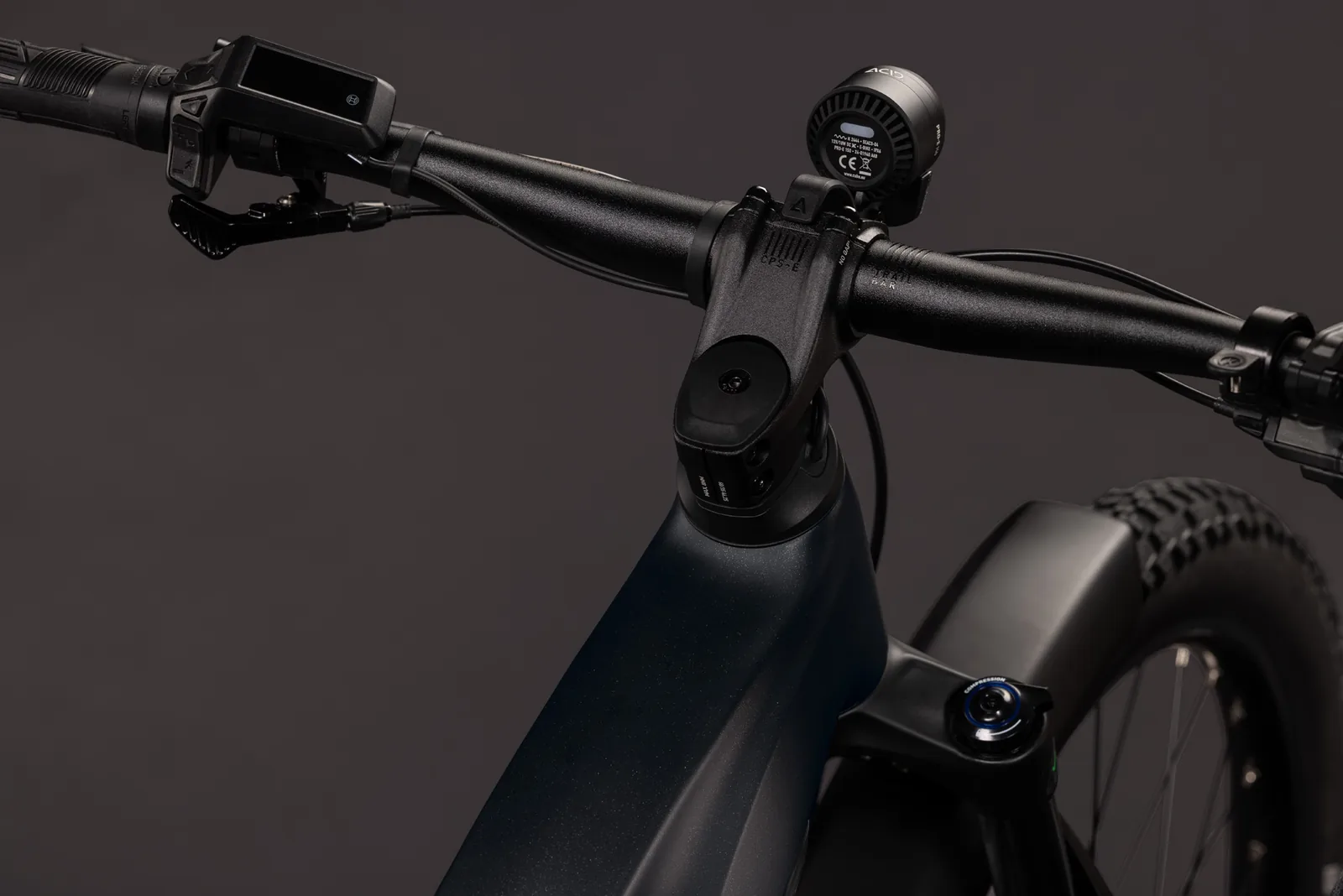 Cube Reaction Hybrid Pro 800 FE silverdust´n´prism – Bicicleta Eléctrica de Montaña 2027 Cuadro semiabierto ebike.es Gran tienda de bicicletas eléctricas en España 3 Bicicleta eléctrica Cube Reaction Hybrid Pro 800 FE silverdust´n´prism Cuadro semiabierto – detalle 1 | Ebike.es